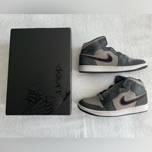 Air Jordan 1 Mid SE